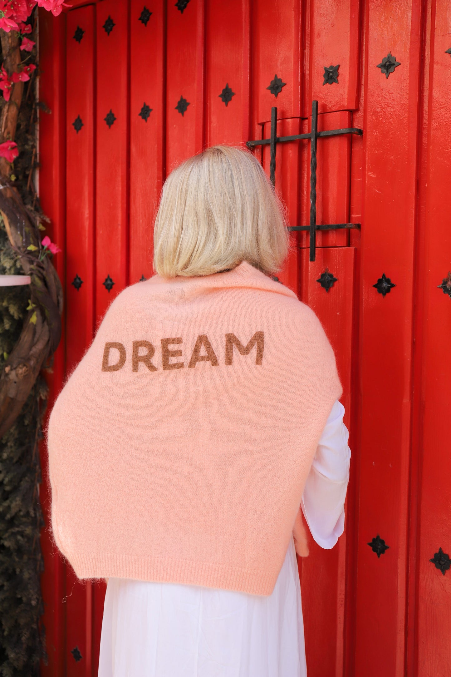 Silja Back Letters Peach W/ Medium Brown Letters (DREAM)