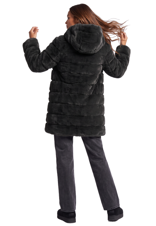 Blake Long Black Model 02