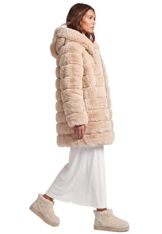 Blake Long Beige Model 04