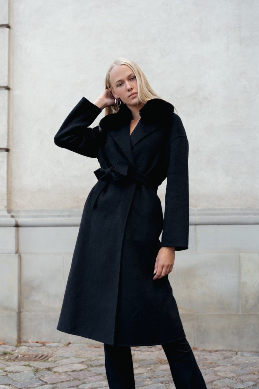 Carmen Cashmere Coat Black - Sample