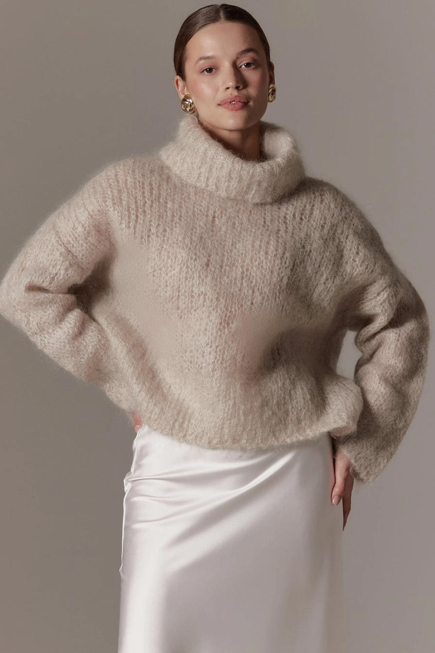 Pepper Roll Neck Alpaca Pullover Beige