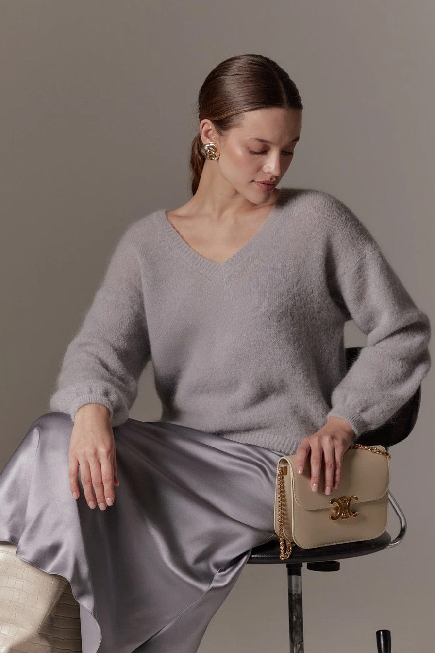 Silja V Neck Knit Light Grey