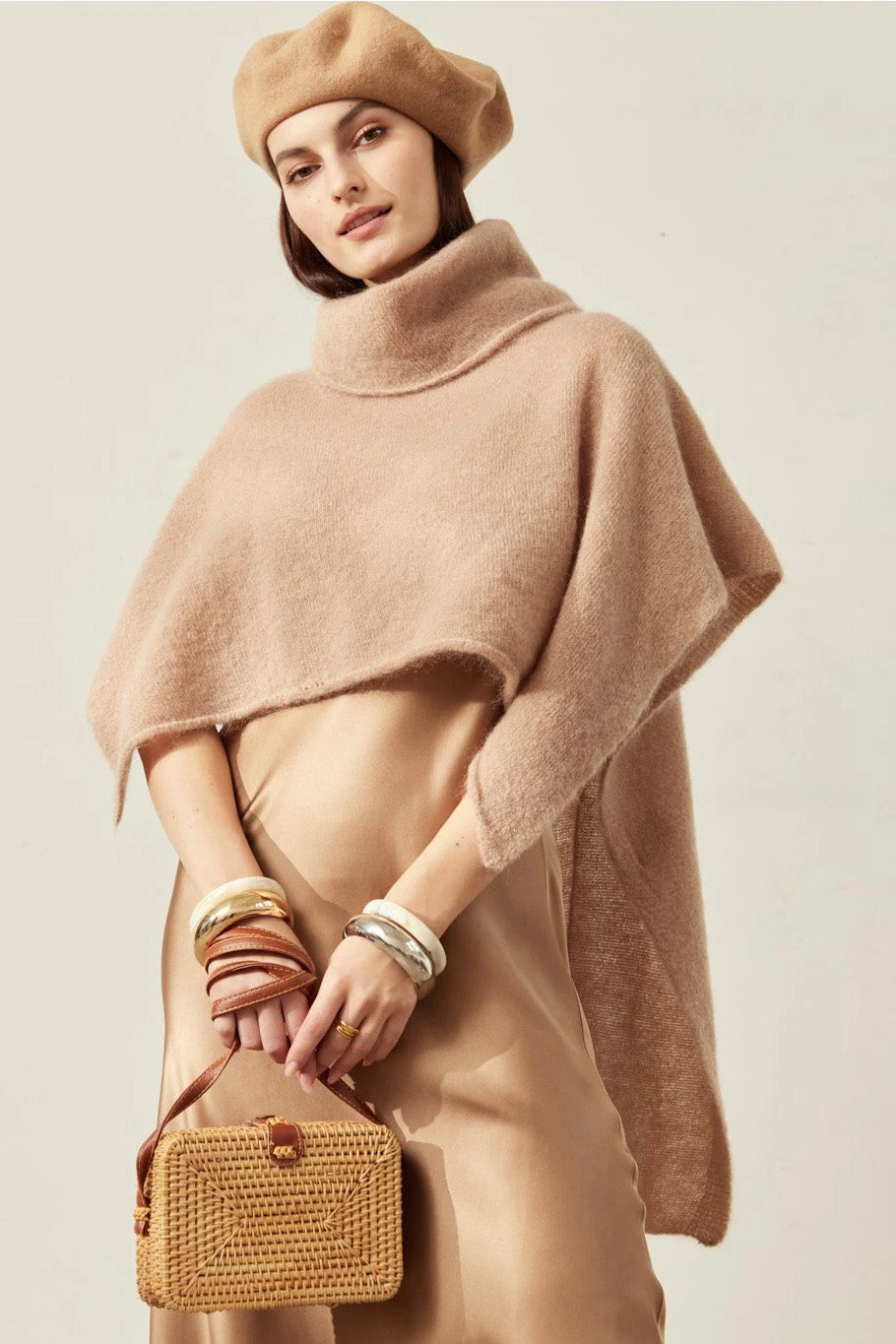 Bella Poncho Medium Brown