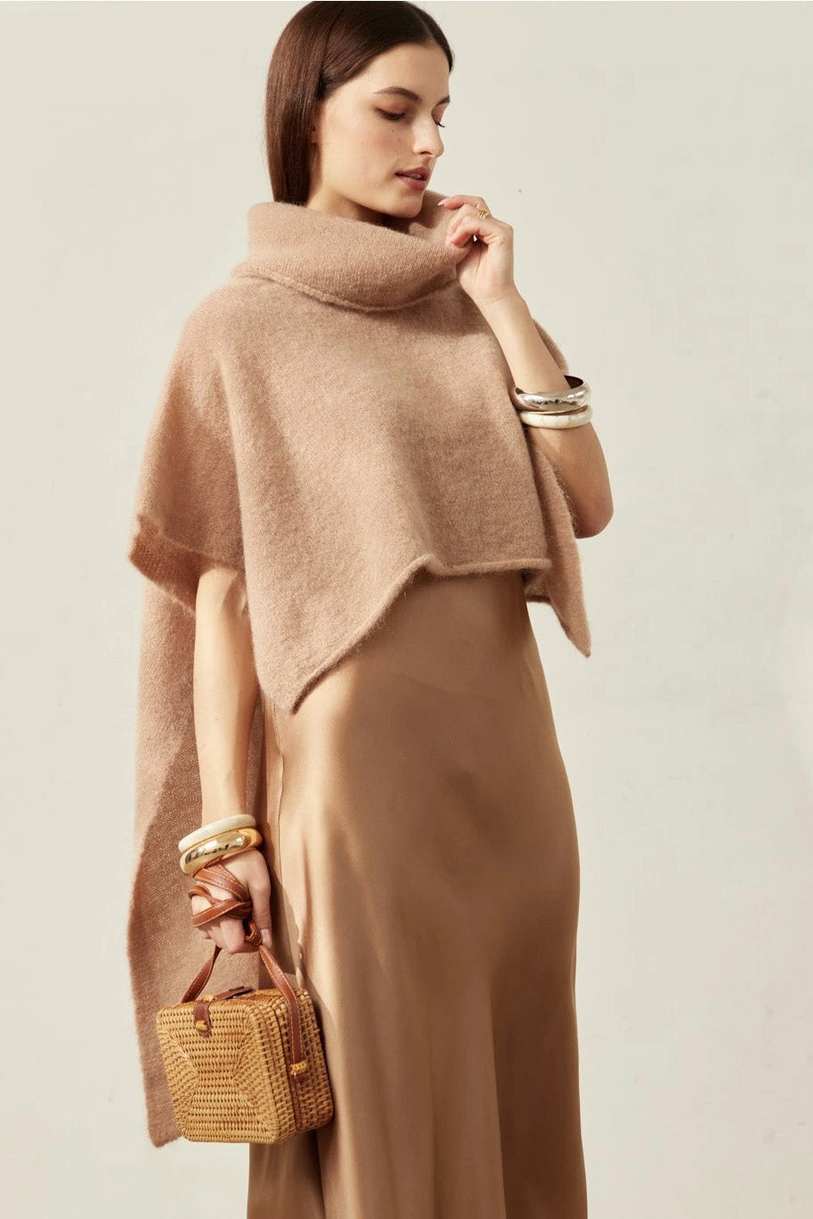 Bella Poncho Medium Brown