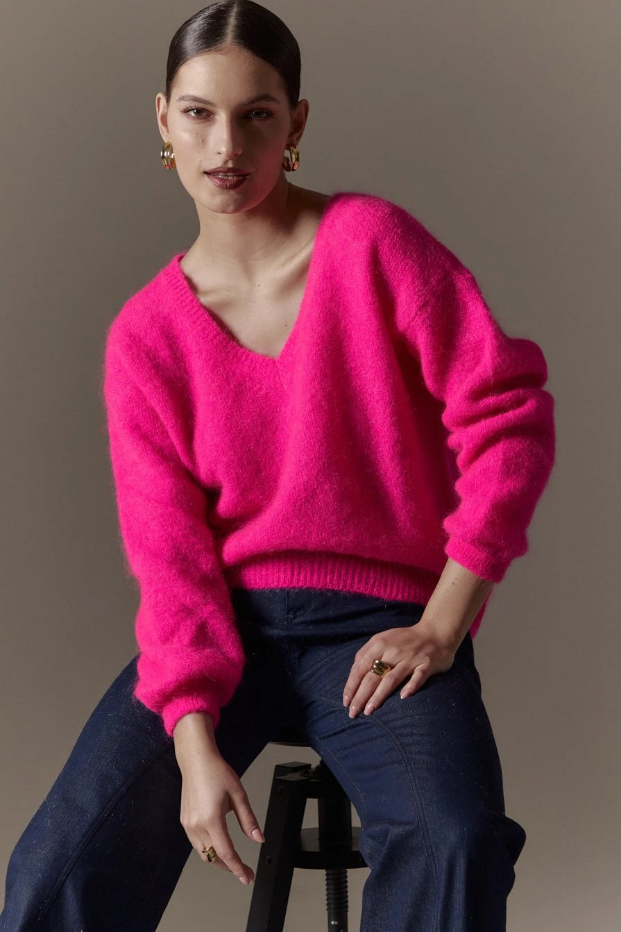 Silja V Neck Knit Neon Pink