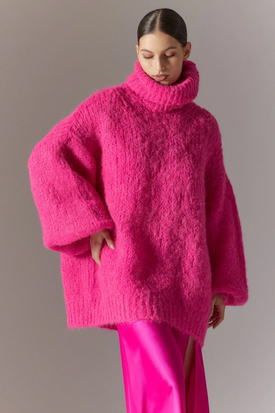 Pepper Roll Neck Alpaca Pullover Neon Pink