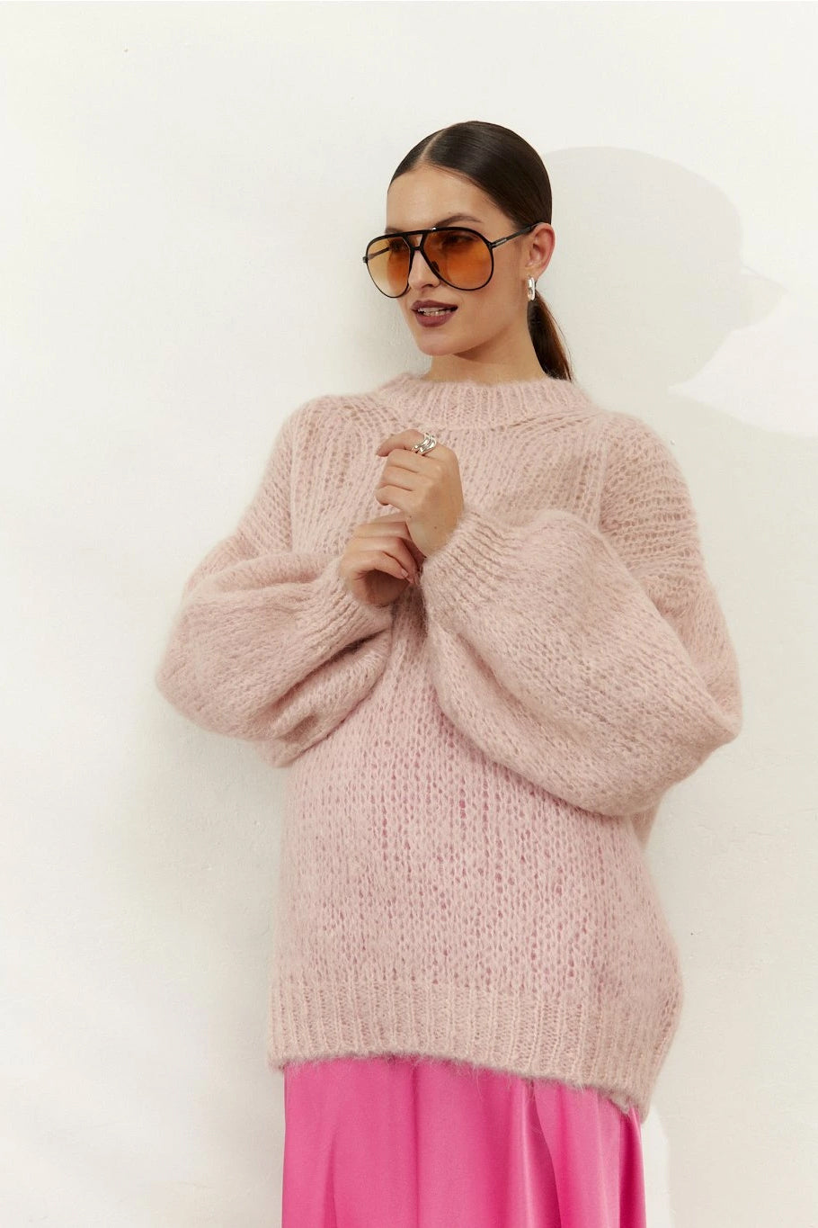 Pepper Round Neck Pullover Light Pink