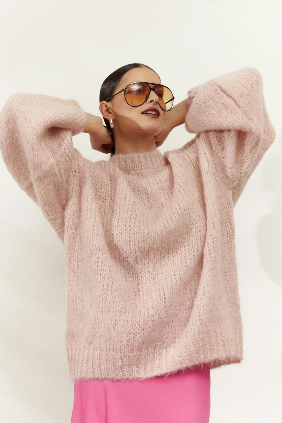 Pepper Round Neck Pullover Light Pink