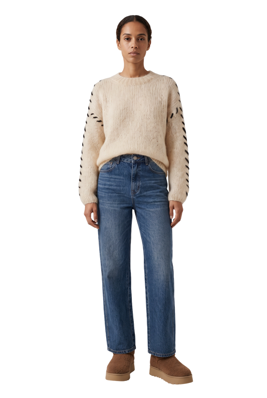 Catia Mohair Stitch Pullover Almond - model