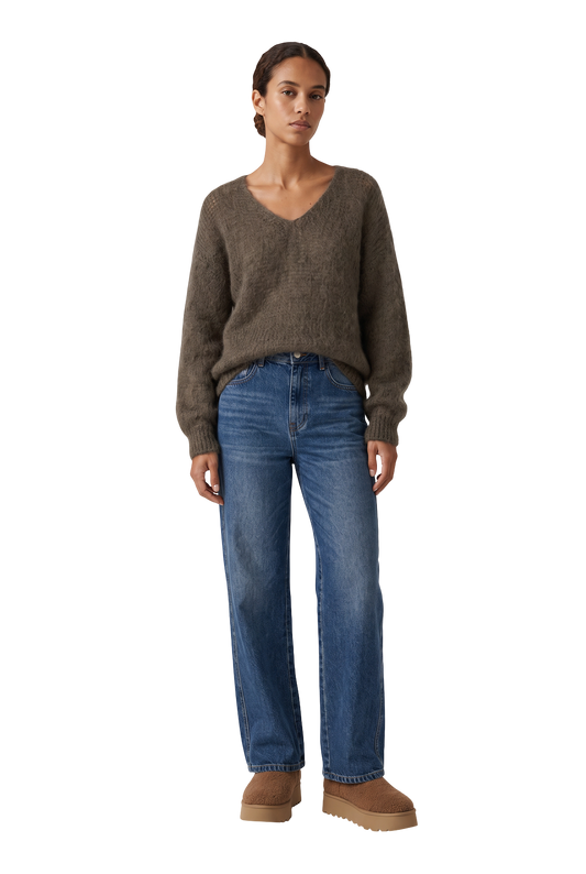 Milana LS Mohair Knit Dark Taupe - model