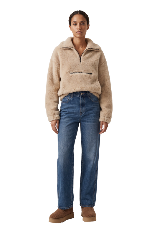 Gigi Wool Pullover Beige - model