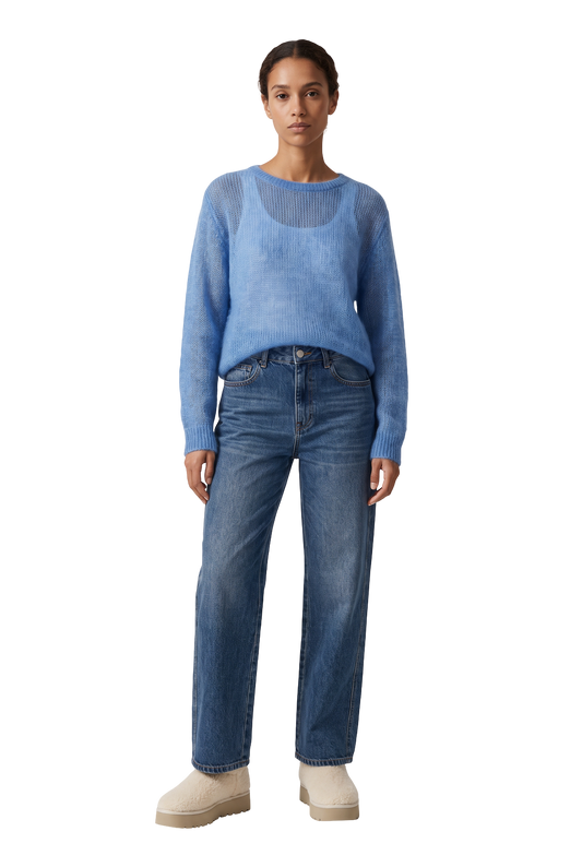 Ulla O Neck Knit Pullover Sky Blue - model