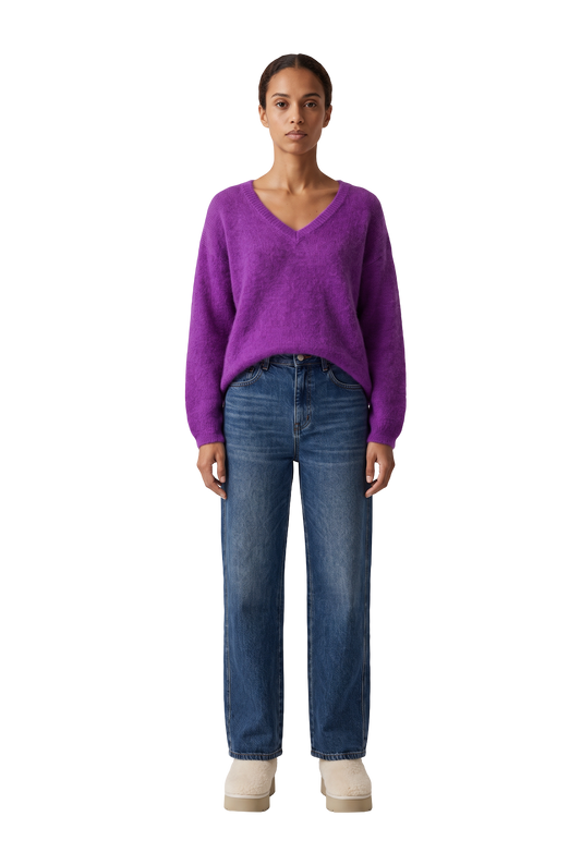 Silja V Neck Knit Deep Purple - model